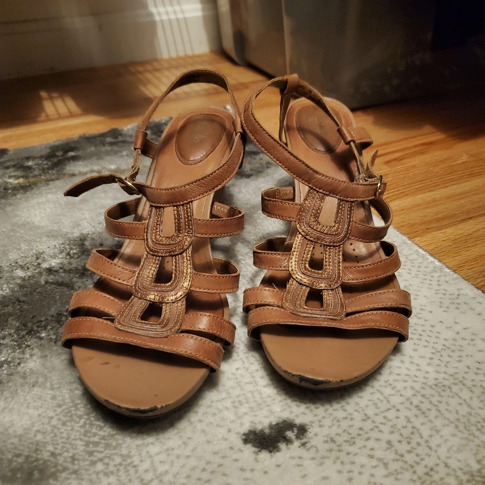 Comfortable nude clarks wedge sandal